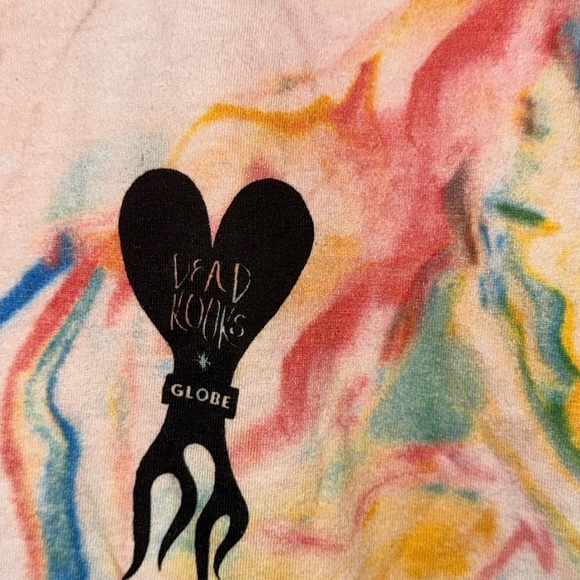 Globe White and Blue Short Sleeve Tee Artistic Design - Picture 5 of 11